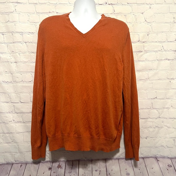 Men's Cashmere Silk V-Neck Sweater - Orange - Picture 1 of 7